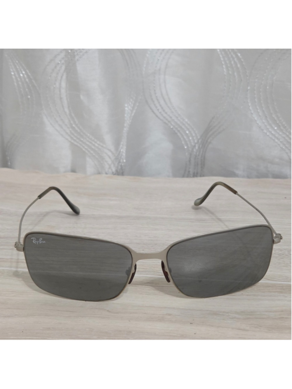Ray-Ban Unisex Rectangular Sunglasses in Silver and Black